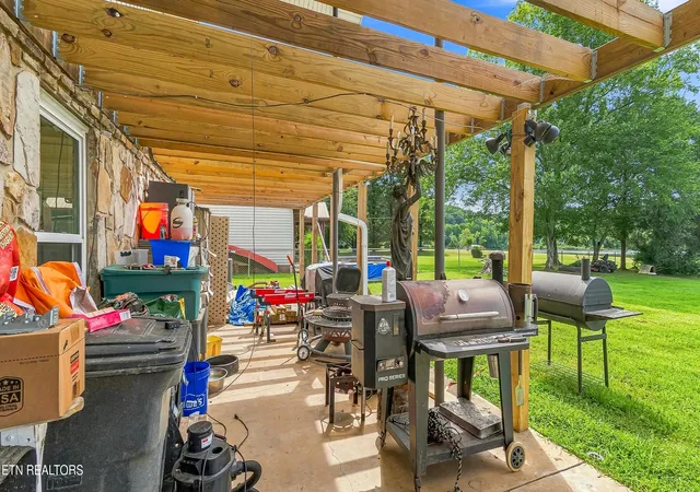 36th image of 382 Edgelake Dr, Kingston, TN 37763 | MLS# 1352616
