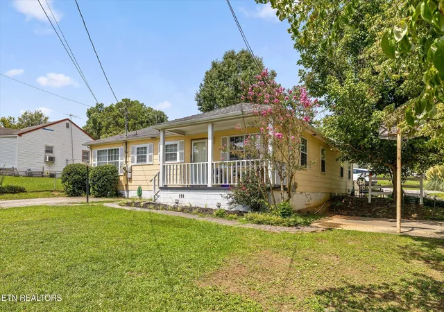 Photo 1 of Single family home for sale at 5225 State Line Rd, Chattanooga, TN 37412 | MLS# 1353536 | Listing updated on 2026-09-17