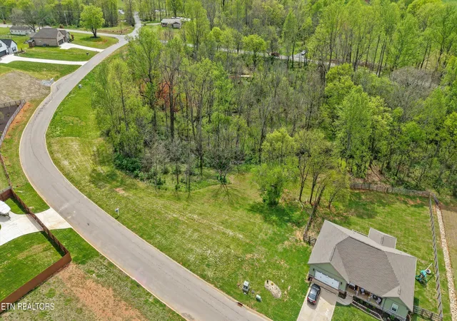 Photo 3 of Sale Pending at 623 Farm Of The Smokies Wy, Maryville, TN 37804 | MLS# 1352638 | Listing updated on 2026-09-21