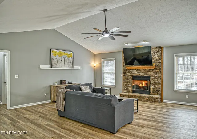 Photo 3 of Single family home for sale at 715 Stoneybrook Ct, Cookeville, TN 38506 | MLS# 1353291 | Listing updated on 2026-09-24