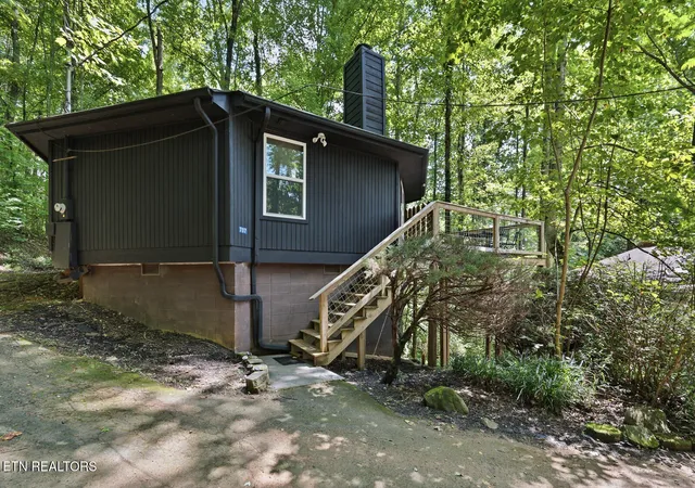 Photo 1 of Single family home for sale at 707 Maple Ct, Gatlinburg, TN 37738 | MLS# 1352876 | Listing updated on 2026-09-08