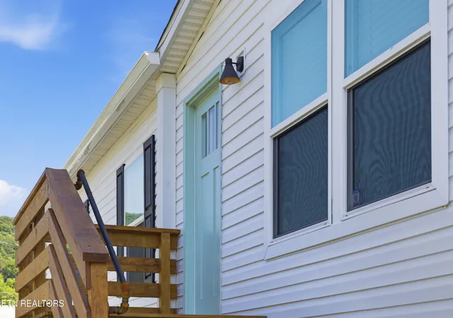 Photo 3 of Single family home for sale at 725 Siluria St, Harriman, TN 37748 | MLS# 1352712 | Listing updated on 2026-09-10