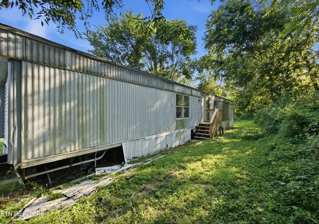 2nd image of 607 W Wheeler St, Rockwood, TN 37854 | MLS# 1352814