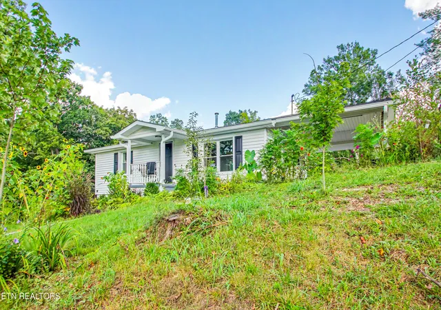 1st image of 207 Bethel Rd, Clinton, TN 37716 | MLS# 1352728