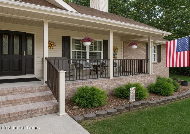 Photo 2 of Single family home for sale at 173 Greenwood Rd, Crossville, TN 38558 | MLS# 1353213 | Listing updated on 2026-09-24