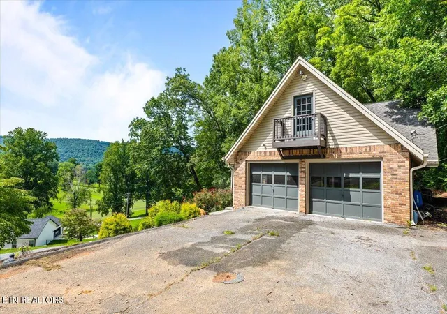 58th image of 111 Golf Hill Ln, La Follette, TN 37766 | MLS# 1352724