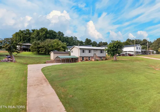 Photo 3 of Single family home for sale at 146 Silver Cloud Cir, Newport, TN 37821 | MLS# 1352733 | Listing updated on 2026-09-24