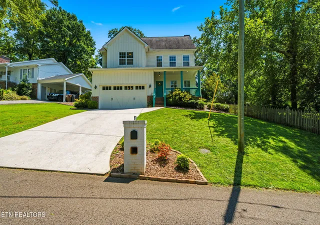 Photo 1 of Single family home for sale at 5810 Westover Dr, Knoxville, TN 37919 | MLS# 1352980 | Listing updated on 2026-09-11