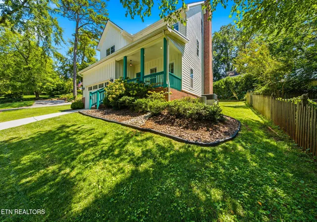 Photo 3 of Single family home for sale at 5810 Westover Dr, Knoxville, TN 37919 | MLS# 1352980 | Listing updated on 2026-09-11