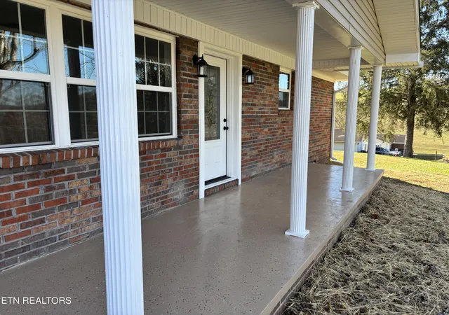 Photo 3 of Single family home for sale at 134 Vista Dr, New Tazewell, TN 37825 | MLS# 1352745 | Listing updated on 2026-08-22