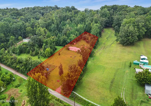 2nd image of 1040 Old Solomon Ferry Rd, Newport, TN 37821 | MLS# 1352757