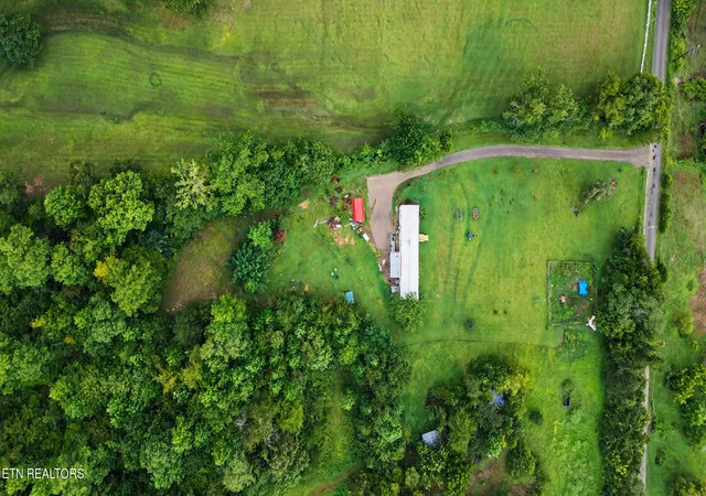 Photo 3 of Single family home for sale at 1040 Old Solomon Ferry Rd, Newport, TN 37821 | MLS# 1352757 | Listing updated on 2026-09-21