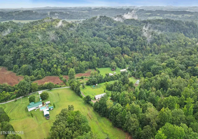 Photo 3 of Single family home for sale at 1040 Old Solomon Ferry Rd, Newport, TN 37821 | MLS# 1352757 | Listing updated on 2026-10-05