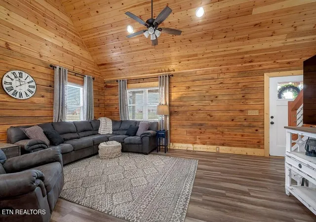 Photo 2 of Single family home for sale at 108 Crestview Ln, Livingston, TN 38570 | MLS# 1352771 | Listing updated on 2026-09-09