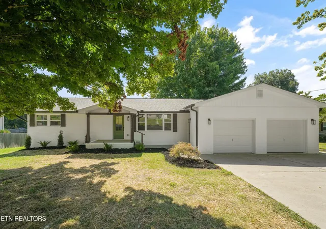 Photo 1 of Sale Pending at 2314 Martel Rd, Lenoir City, TN 37772 | MLS# 1352813 | Listing updated on 2026-09-06