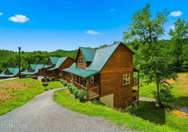 41st image of 2933 Fiddlers Creek Wy, Pigeon Forge, TN 37863 | MLS# 1352837