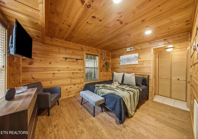 3rd image of 656 Morning Mist Wy, Gatlinburg, TN 37738 | MLS# 1352833