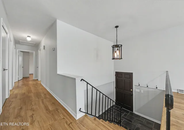 Photo 4 of Sale Pending at 7700 Bridgette Cir, Knoxville, TN 37920 | MLS# 1353784 | Listing updated on 2026-09-07