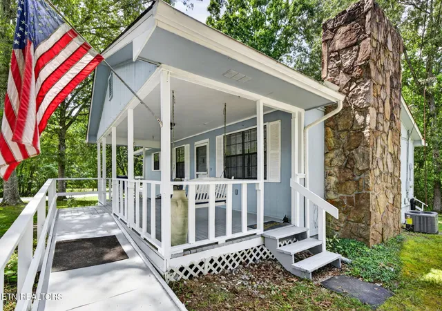Photo 4 of Single family home for sale at 4101 Klamath Cir, Crossville, TN 38572 | MLS# 1352855 | Listing updated on 2026-08-24