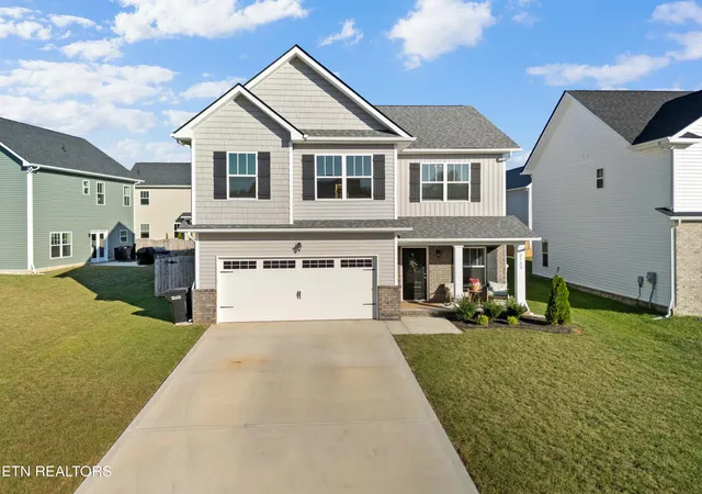 Photo 1 of Sale Pending at 2733 Farmhouse Dr, Maryville, TN 37803 | MLS# 1352845 | Listing updated on 2026-08-27