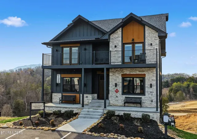 Photo 1 of Single family home for sale at 1320 Wildhorse Ridge Wy, Sevierville, TN 37862 | MLS# 1353020 | Listing updated on 2026-09-12