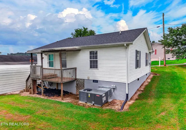 3rd image of 108 Jackson St, Rogersville, TN 37857 | MLS# 1352846