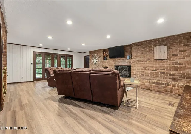 Photo 3 of Single family home for sale at 1505 Brentwood Dr, Athens, TN 37303 | MLS# 1352937 | Listing updated on 2026-10-02