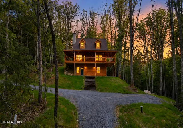 3rd image of 2171 Bause Watson Ln, Gatlinburg, TN 37738 | MLS# 1352864
