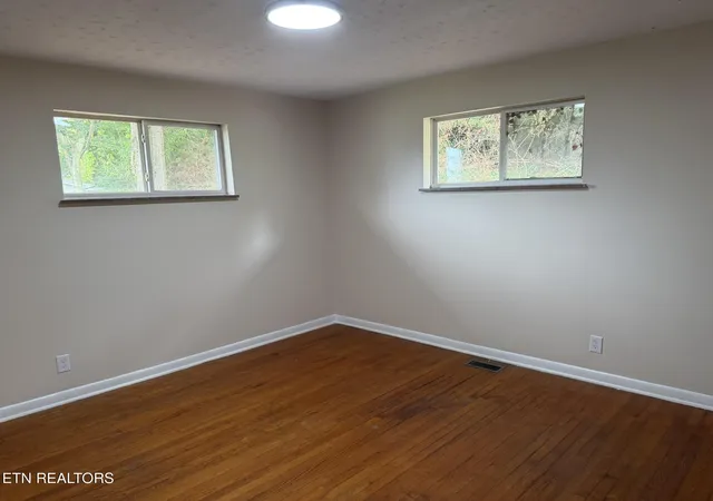 3rd image of 3509 Garden Dr, Knoxville, TN 37918 | MLS# 1352861