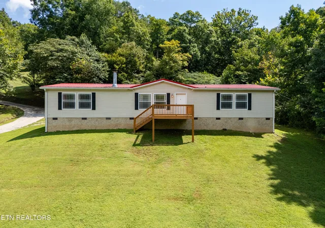 Photo 1 of Sale Pending at 338 Old Clear Branch Ln, Rocky Top, TN 37769 | MLS# 1353163 | Listing updated on 2026-08-29