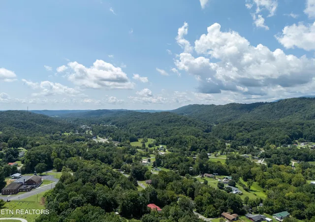 Photo 3 of Sale Pending at 338 Old Clear Branch Ln, Rocky Top, TN 37769 | MLS# 1353163 | Listing updated on 2026-08-29