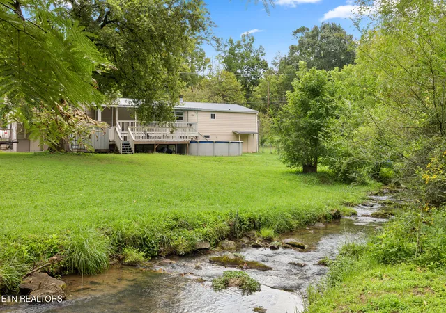 Photo 3 of Single family home for sale at 2125 Ellistown Rd, Knoxville, TN 37924 | MLS# 1352875 | Listing updated on 2026-09-21