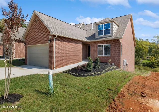 Photo 3 of Condo for sale at 1164 Meadow Walk Ln, Lenoir City, TN 37772 | MLS# 1352872 | Listing updated on 2026-09-17