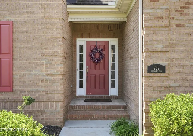 Photo 3 of Single family home for sale at 292 Leeward Wy, Lenoir City, TN 37772 | MLS# 1353129 | Listing updated on 2026-09-19