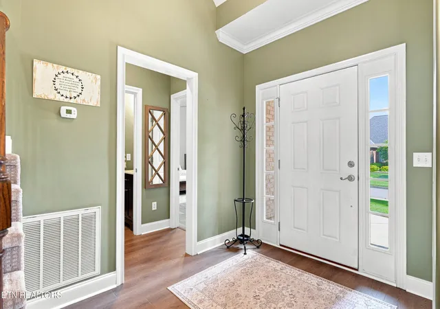 Photo 3 of Single family home for sale at 292 Leeward Wy, Lenoir City, TN 37772 | MLS# 1353129 | Listing updated on 2026-09-19