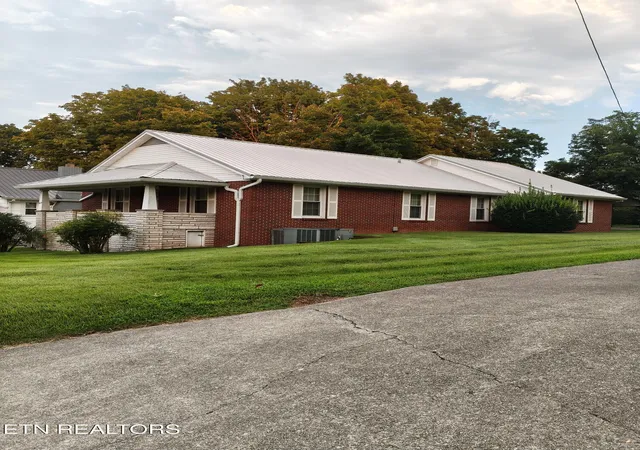 Photo 1 of Sale Pending at 615 Wharf St, Loudon, TN 37774 | MLS# 1352976 | Listing updated on 2026-09-04