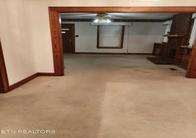 Photo 4 of Sale Pending at 615 Wharf St, Loudon, TN 37774 | MLS# 1352976 | Listing updated on 2026-09-04
