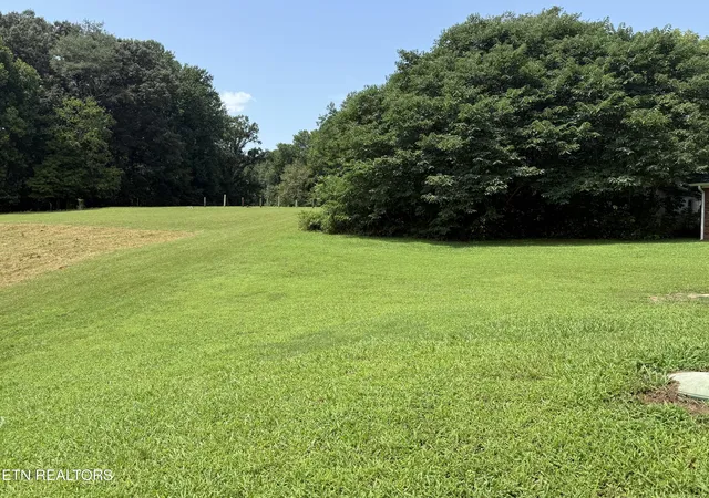 Photo 4 of Single family home for sale at 807 New Clear Branch Rd, Rocky Top, TN 37769 | MLS# 1353055 | Listing updated on 2026-08-31