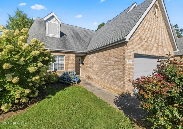 Photo 3 of Single family home for sale at 3425 Laurel View Rd, Knoxville, TN 37917 | MLS# 1353120 | Listing updated on 2026-09-18