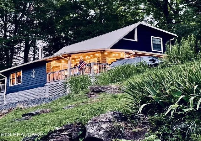 Photo 3 of Single family home for sale at 131 Phoenix Ln, Speedwell, TN 37870 | MLS# 1352991 | Listing updated on 2026-09-08