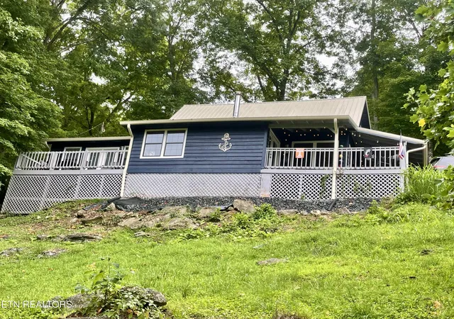 Photo 1 of Single family home for sale at 131 Phoenix Ln, Speedwell, TN 37870 | MLS# 1352991 | Listing updated on 2026-09-24