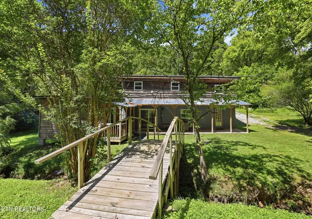 Photo 3 of Single family home for sale at 446 Lovers Ln, Townsend, TN 37882 | MLS# 1353384 | Listing updated on 2026-09-17