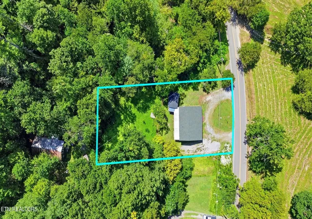 Photo 4 of Single family home for sale at 446 Lovers Ln, Townsend, TN 37882 | MLS# 1353384 | Listing updated on 2026-09-17