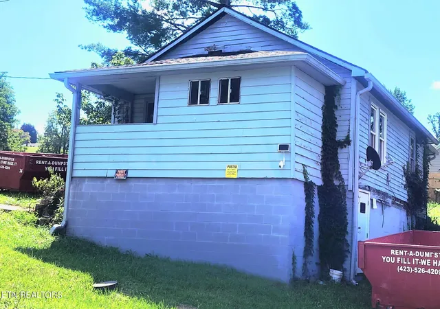Photo 1 of Single family home for sale at 690 Shawanee Rd, Harrogate, TN 37752 | MLS# 1353057 | Listing updated on 2026-08-26