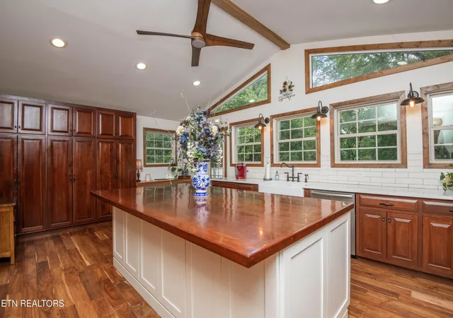 Photo 3 of Single family home for sale at 1932 Duncan Rd, Knoxville, TN 37919 | MLS# 1353108 | Listing updated on 2026-09-09