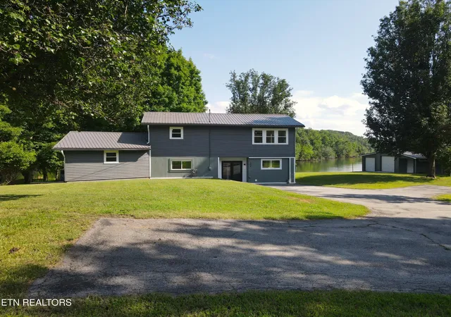 Photo 4 of Sale Pending at 254 Karen Dr, Spring City, TN 37381 | MLS# 1352943 | Listing updated on 2026-09-18