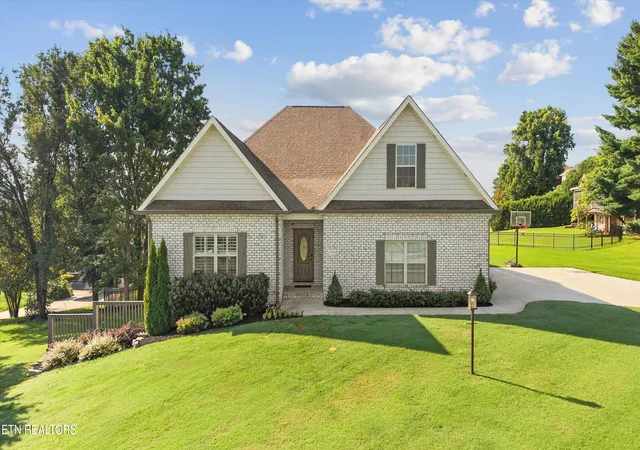 Photo 1 of Single family home for sale at 4008 Legends Way, Maryville, TN 37801 | MLS# 1353810 | Listing updated on 2026-09-13