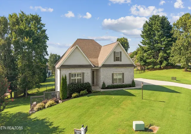 Photo 3 of Single family home for sale at 4008 Legends Way, Maryville, TN 37801 | MLS# 1353810 | Listing updated on 2026-09-13