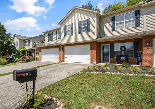 Photo 3 of Single family home for sale at 2055 Gatehouse Ln, Powell, TN 37849 | MLS# 1353169 | Listing updated on 2026-09-14