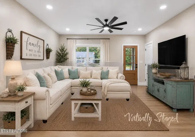 Photo 3 of Single family home for sale at 401 Saint George Dr, Crossville, TN 38558 | MLS# 1352955 | Listing updated on 2026-09-12